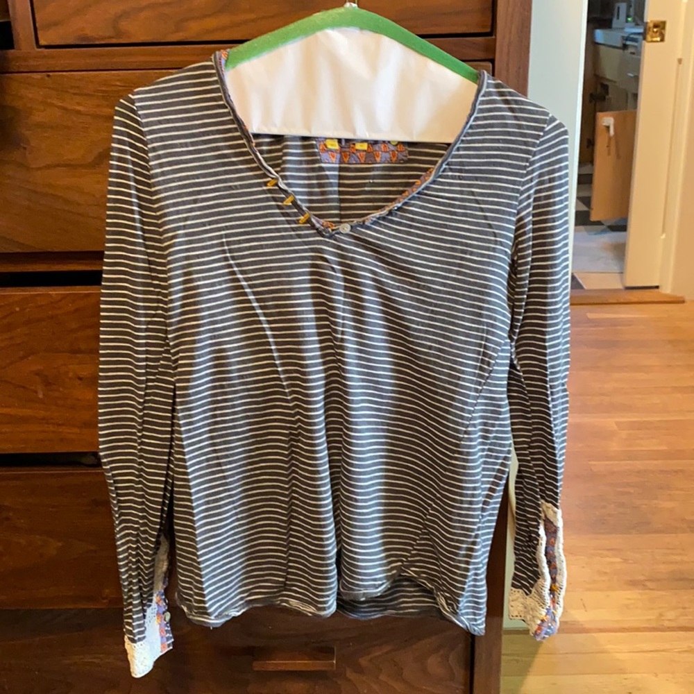 Little Yellow Button long sleeve top XS